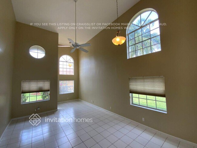Foto del edificio - 12400 Summer Springs Dr