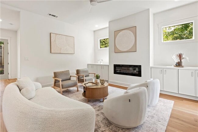 Foto del edificio - 205 Whitefoord Ave NE