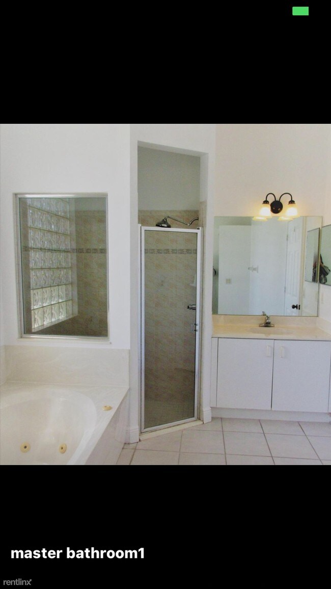 Building Photo - 1196 Hatteras Cir