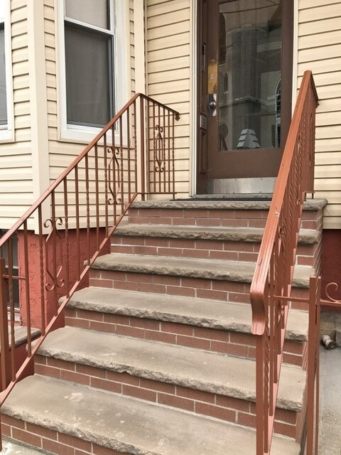 Primary Photo - 405 33rd St