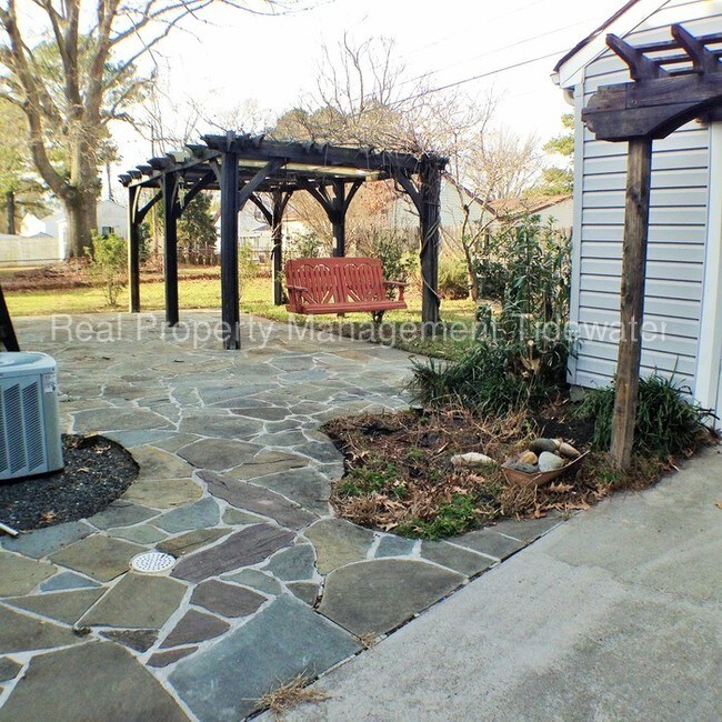 Building Photo - 4628 Crown Point Ln