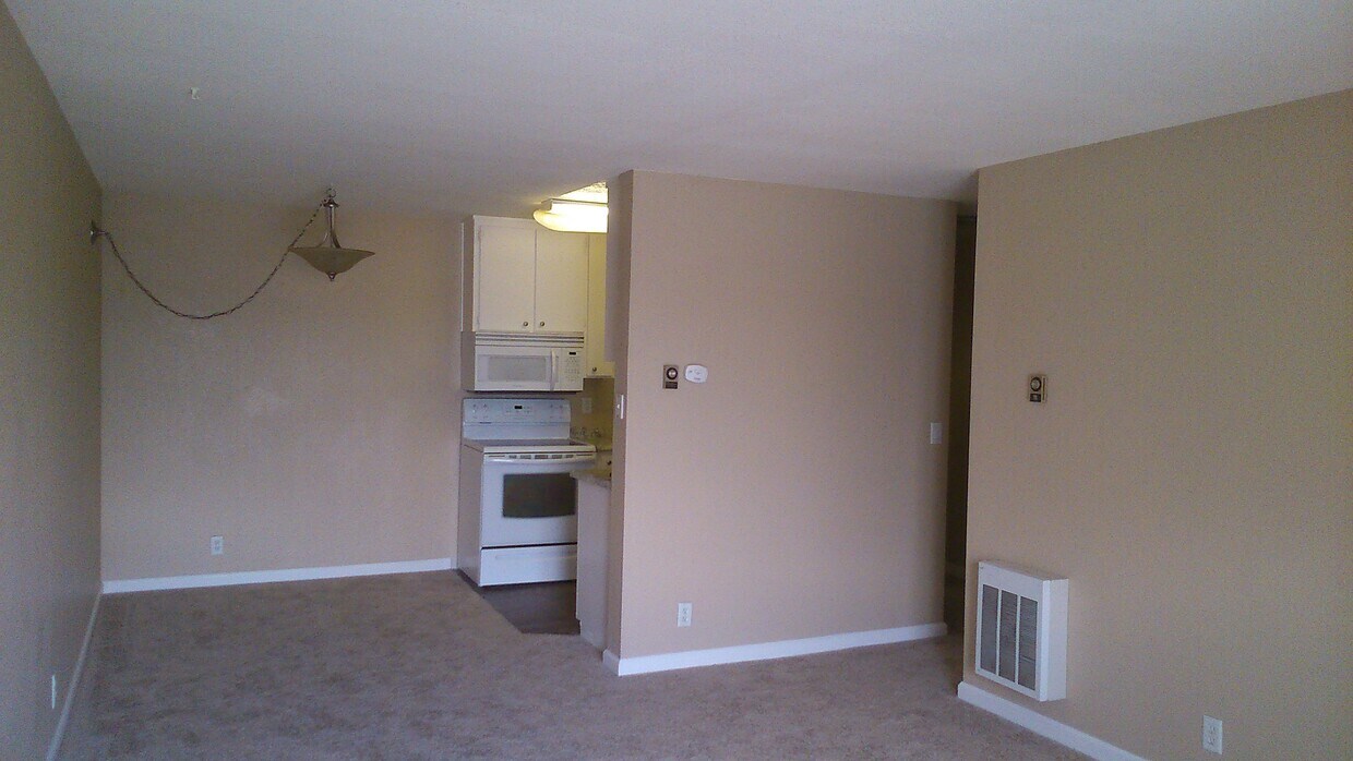 14101 E 14th St Unit 313, San Leandro, CA 94578 Condo for Rent in San