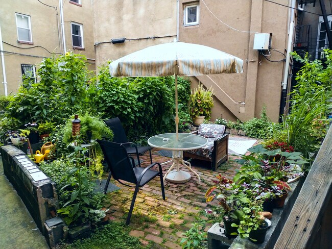 Foto del edificio - 516 Saint Paul St