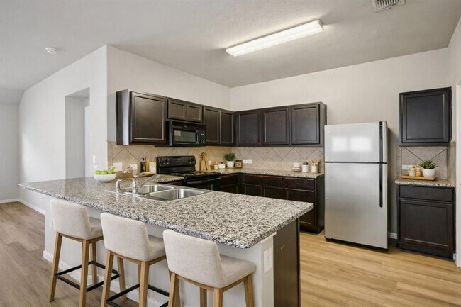 Foto del edificio - 13205 Henneman Dr