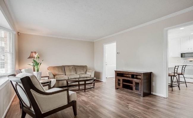 Building Photo - 11142 Stonebrook Dr