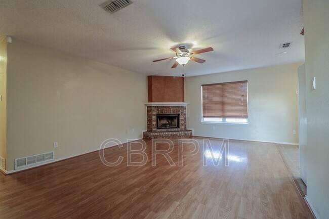 Foto del edificio - 801 Ironton Dr