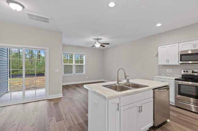 Building Photo - 341 S Stingray Ln