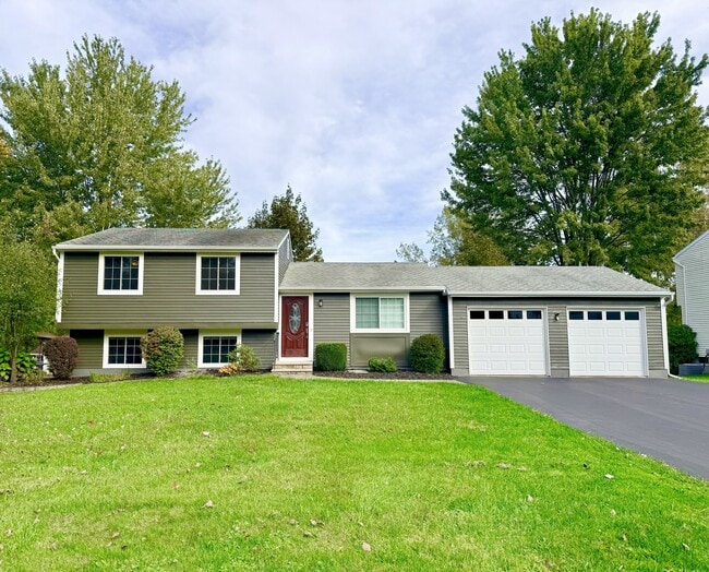 Photo - 12 Echodale Ave House