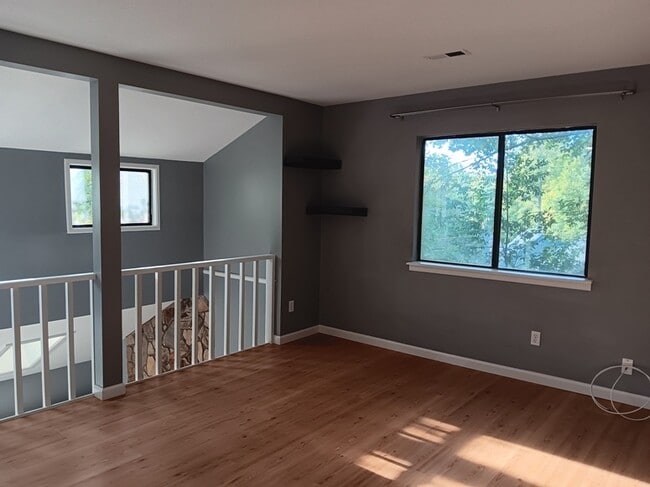 Building Photo - 8015 Tiburon Cir