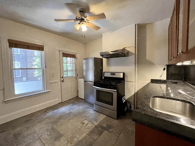 Building Photo - 48 Saint Germain St