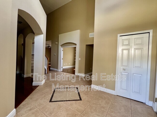 Foto del edificio - 10904 Summerton Dr
