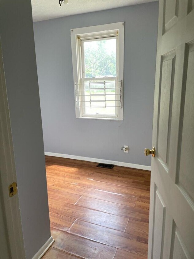 Primary Photo - 3 br, 1 bath House - 3325 E 49th St