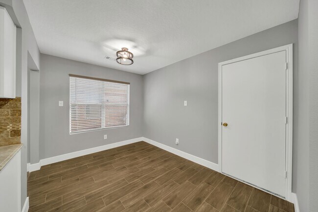 Foto del edificio - 15938 Wisteria Hill St