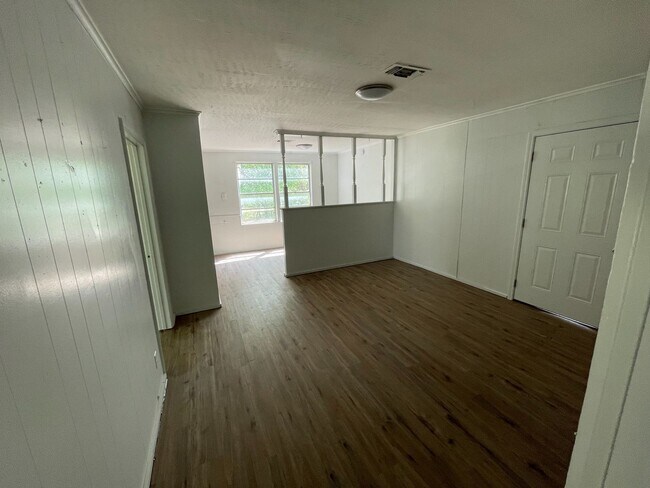 Foto del edificio - 2741 Essex St