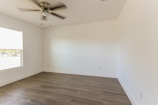 Foto del edificio - 674 23rd Pl SW