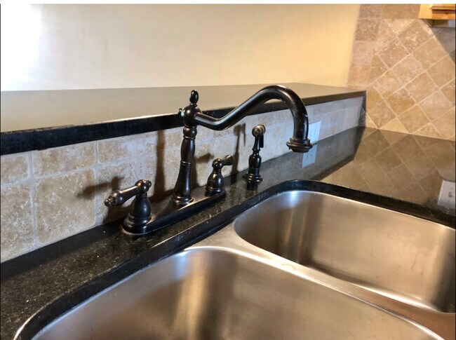 BEAUTIFUL BACKSPLASH AND COUNTER TOPS! - 836 W Glenn Ave