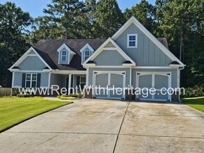 Building Photo - 182 Saddleridge Dr