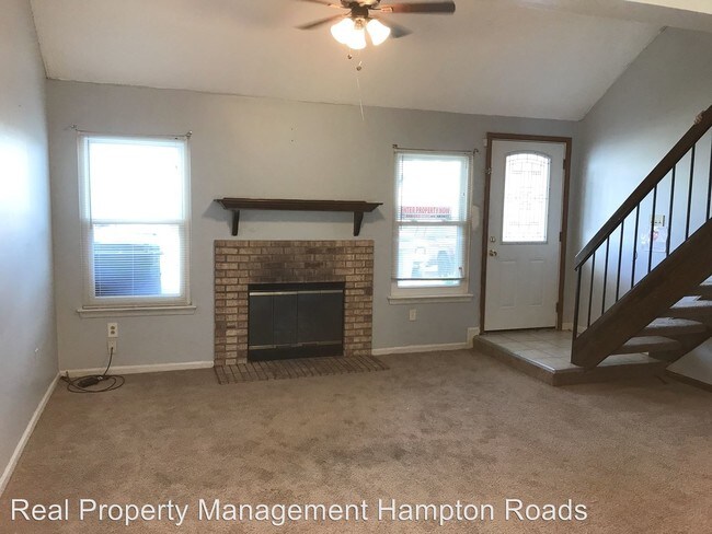 Building Photo - 3820 Buchanan Dr