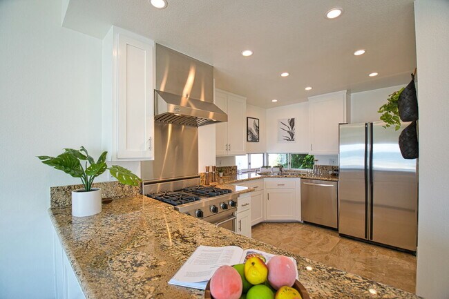 Building Photo - 217 Marine Pl