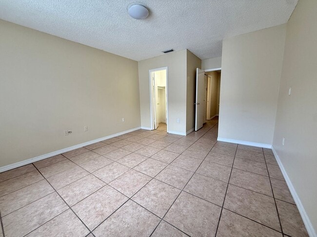 Building Photo - 4149 S Semoran Blvd