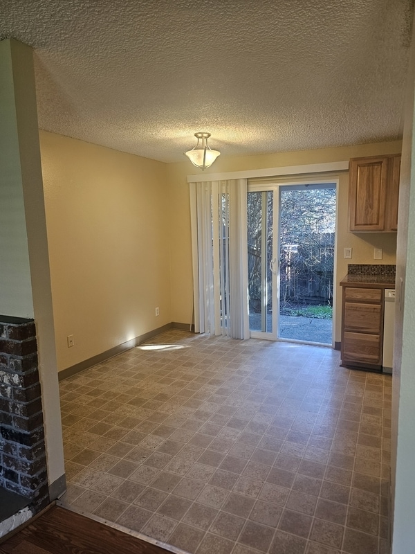 Building Photo - 12650 SW 127th Ave