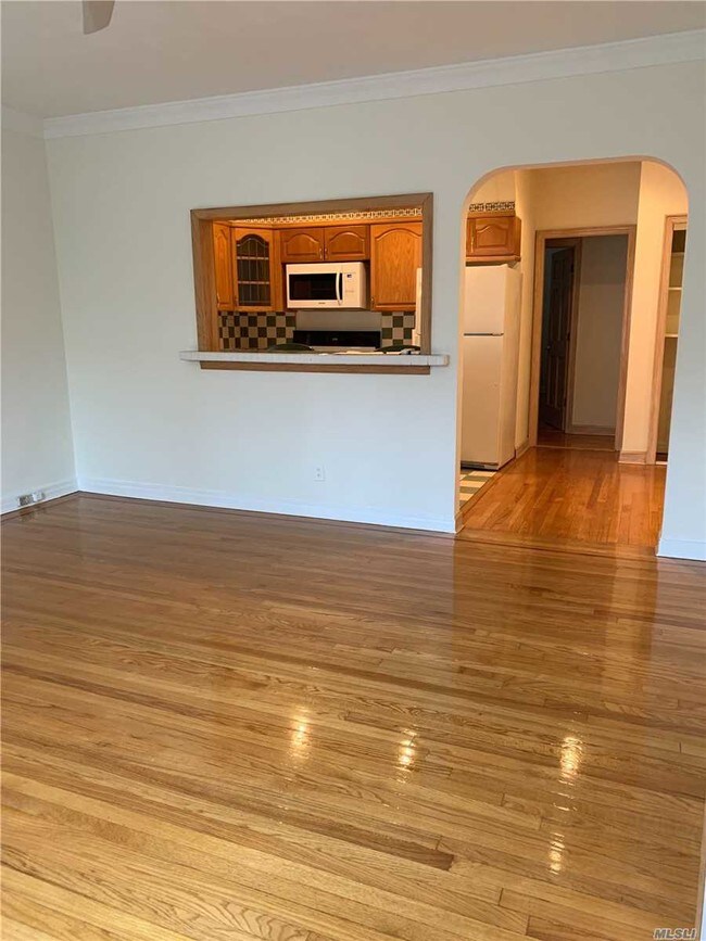 Foto del edificio - 67-50 Selfridge St