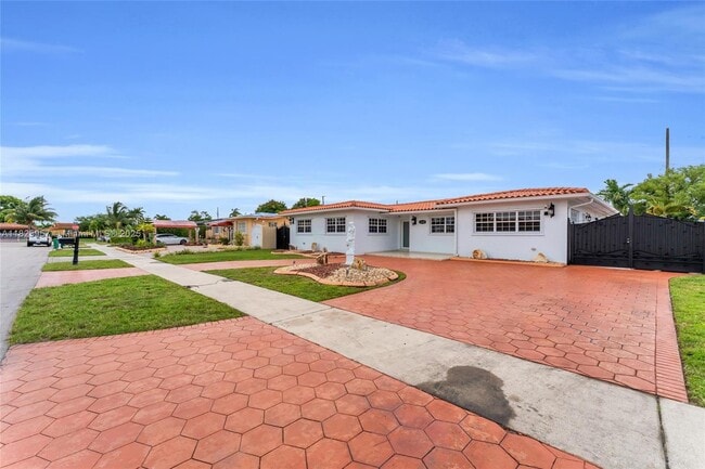 Foto del edificio - 11110 NW 61st Ave