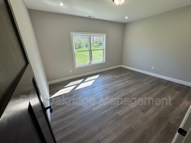 Foto del edificio - 961 Winter Ridge Dr