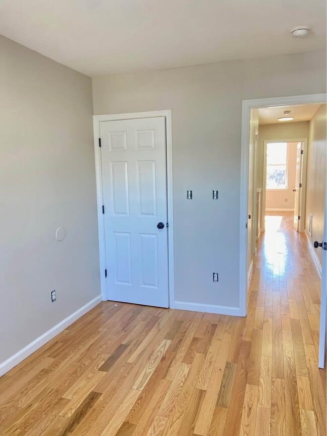 Foto del edificio - 2512 E Fayette St