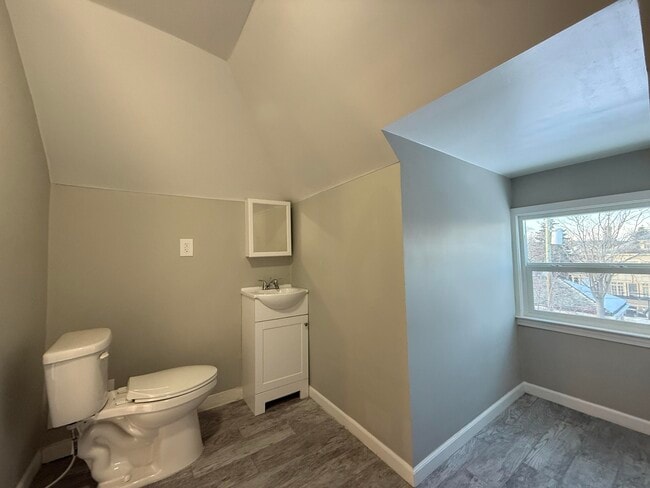 Building Photo - 349 Westminster St