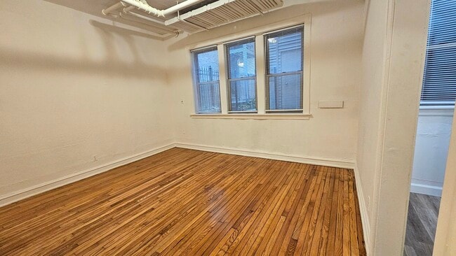 Building Photo - 5507 N Campbell Ave