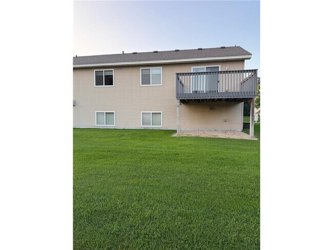 Foto del edificio - 2824 235th Ave NW