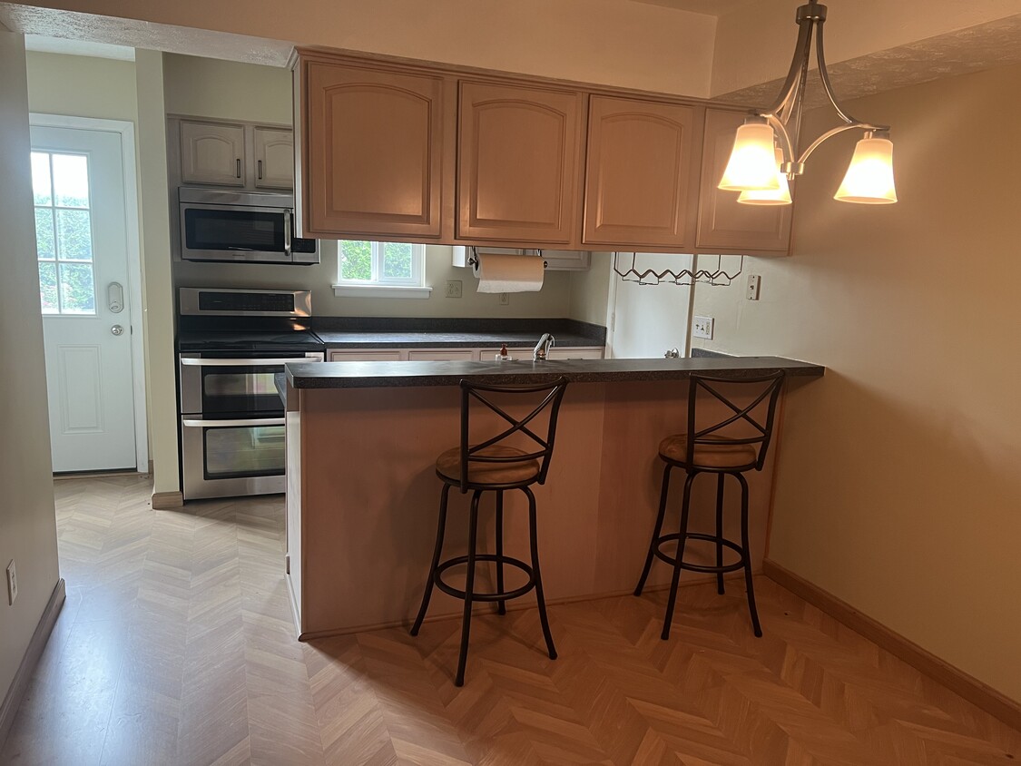 Foto principal - 616 Eastbrooke Ln
