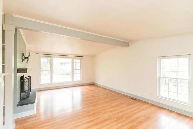 Photo - 203 Hathaway Dr House