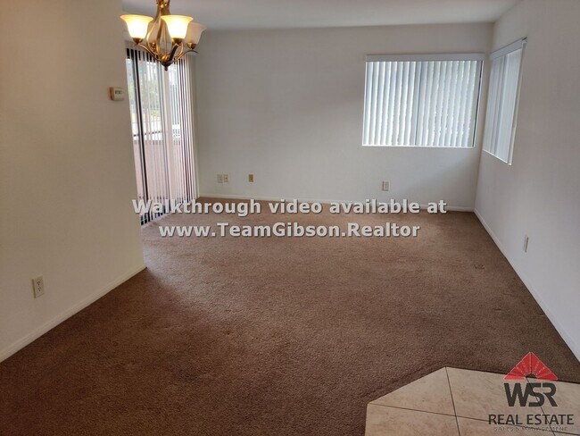 Foto del edificio - 1 Bedroom, Upstairs Condo