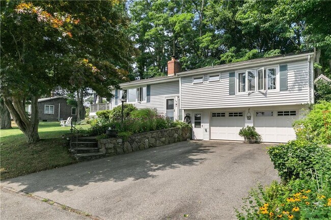 Foto del edificio - 30 Johnnycake Ln