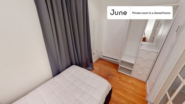 Foto del edificio - Private bedroom in 3 bed/1 bath Home