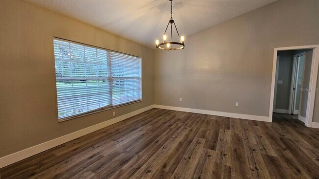 Foto del edificio - 18720 Oak Way Dr