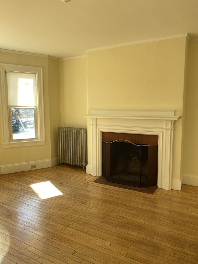 Primary Photo - 91 Washburn Ave