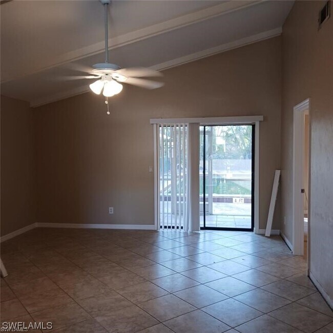 Foto del edificio - 4234 SE 19th Pl