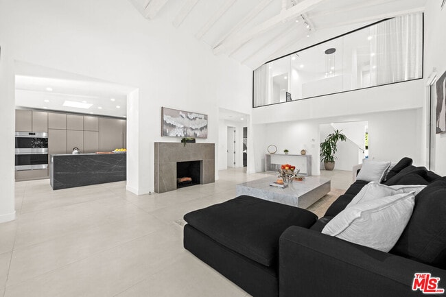 Foto del edificio - 201 S Bedford Dr