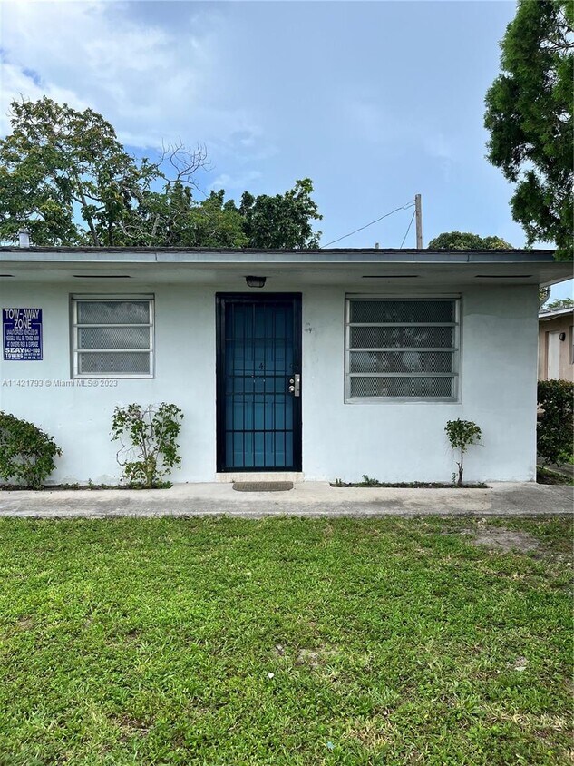 Primary Photo - 598 Douglas Rd