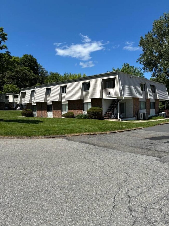 Foto del edificio - 705 Cortland Dr