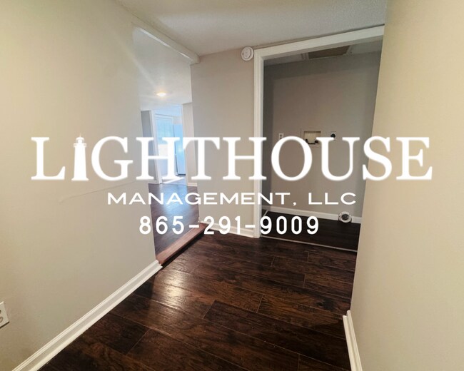 Foto del edificio - 10102 Bluegrass Rd