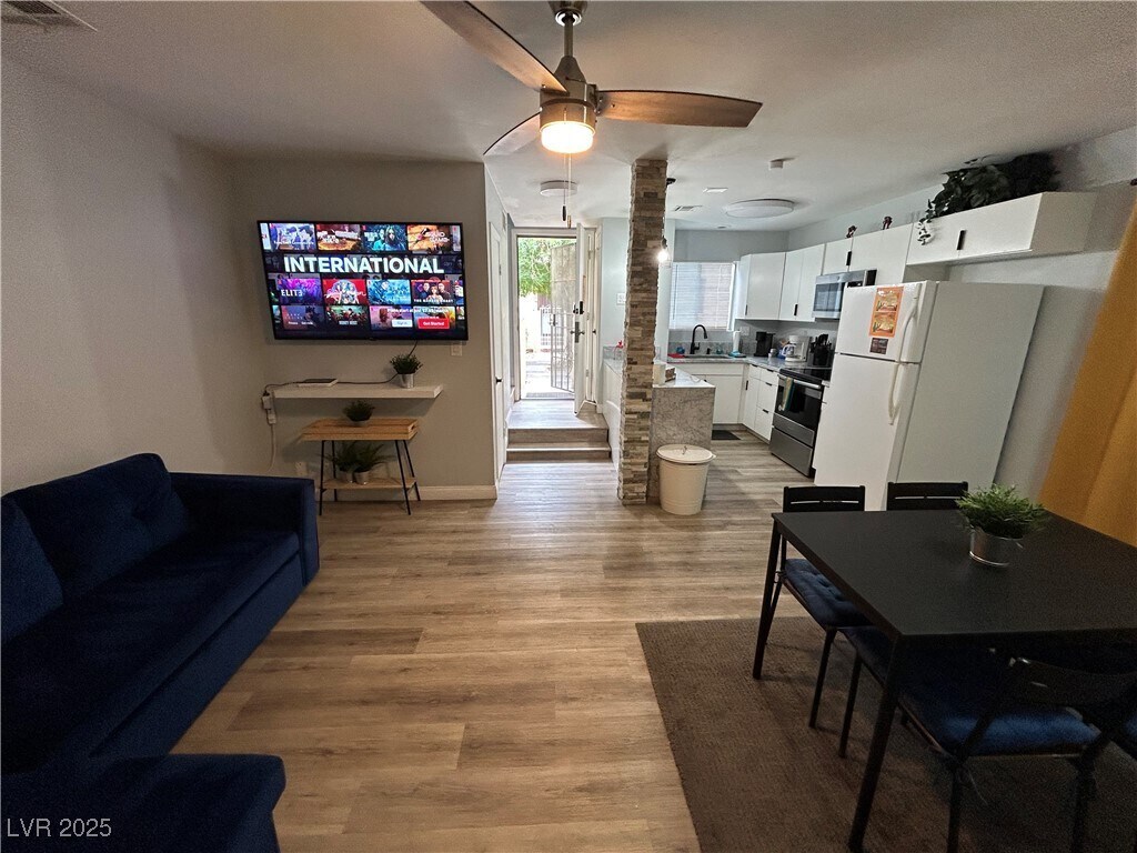 Foto principal - 5045 Spencer St