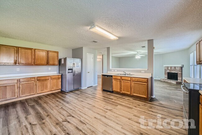 Building Photo - 3040 Clemente Dr