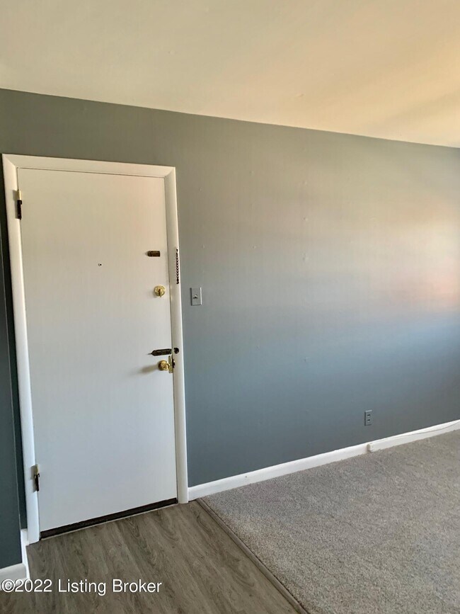 Foto del edificio - 2220 Heather Ln