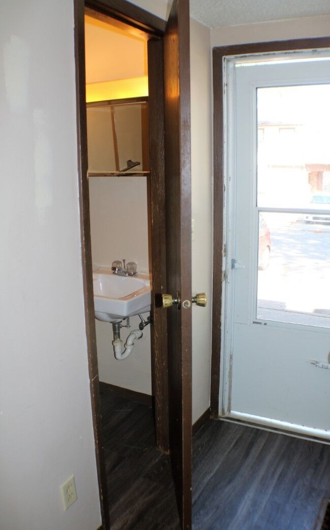 Foto del edificio - $1,250 | 2 Bedroom, 2.5 Bathroom Townhome ...