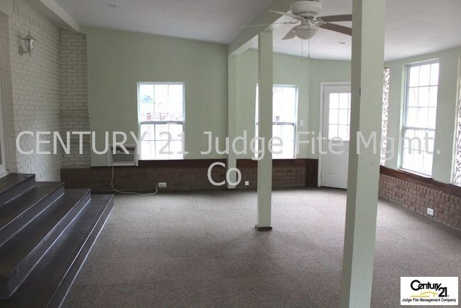 Building Photo - 4209 N Cedar Circle Dr