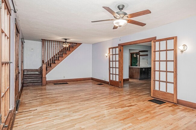 Building Photo - Spacious home on a corner lot